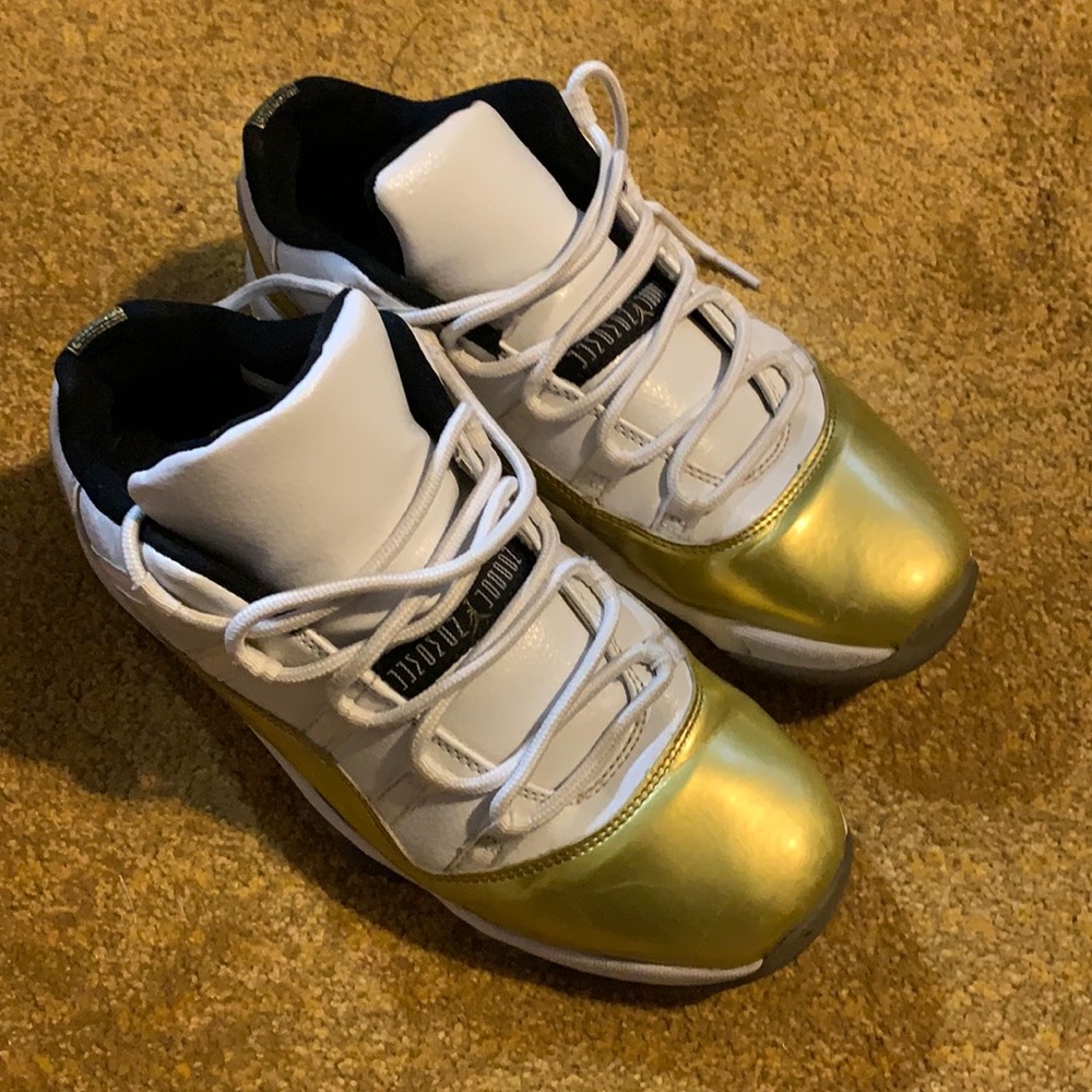 Jordan 11 lows